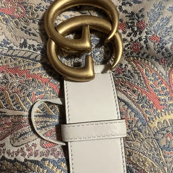 Gucci White Belt with Gold Buckle - Picture 8 of 8